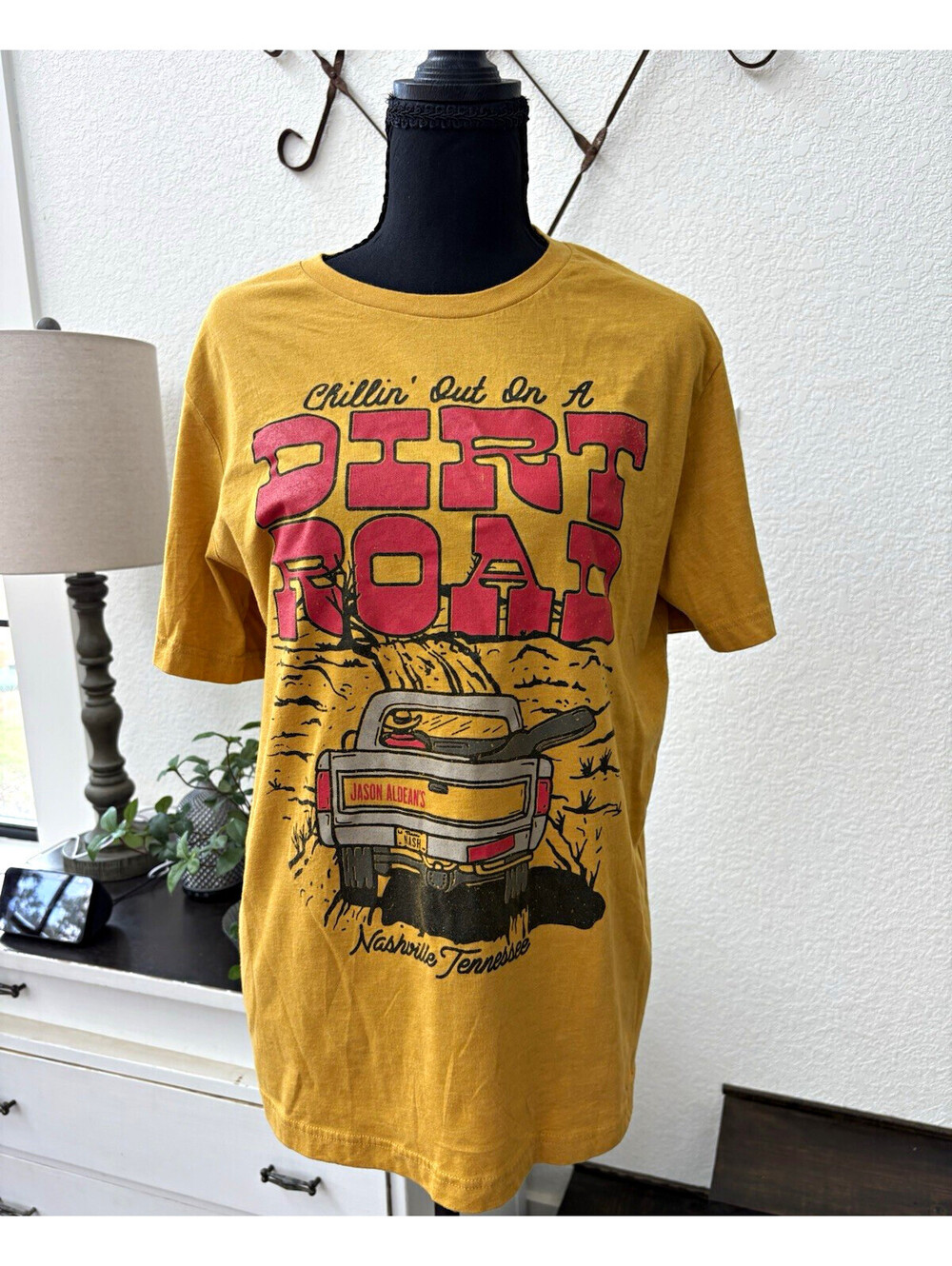 Jason Aldean Chillin' Out On A Dirt Road Yellow Graphic T-Shirt Crew Neck